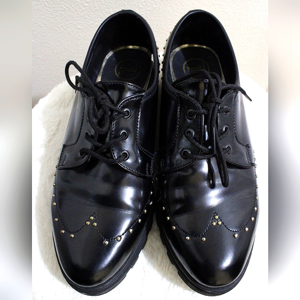 Wedge shoes
